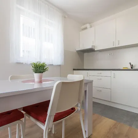 Mario - With Terace Apartamento *